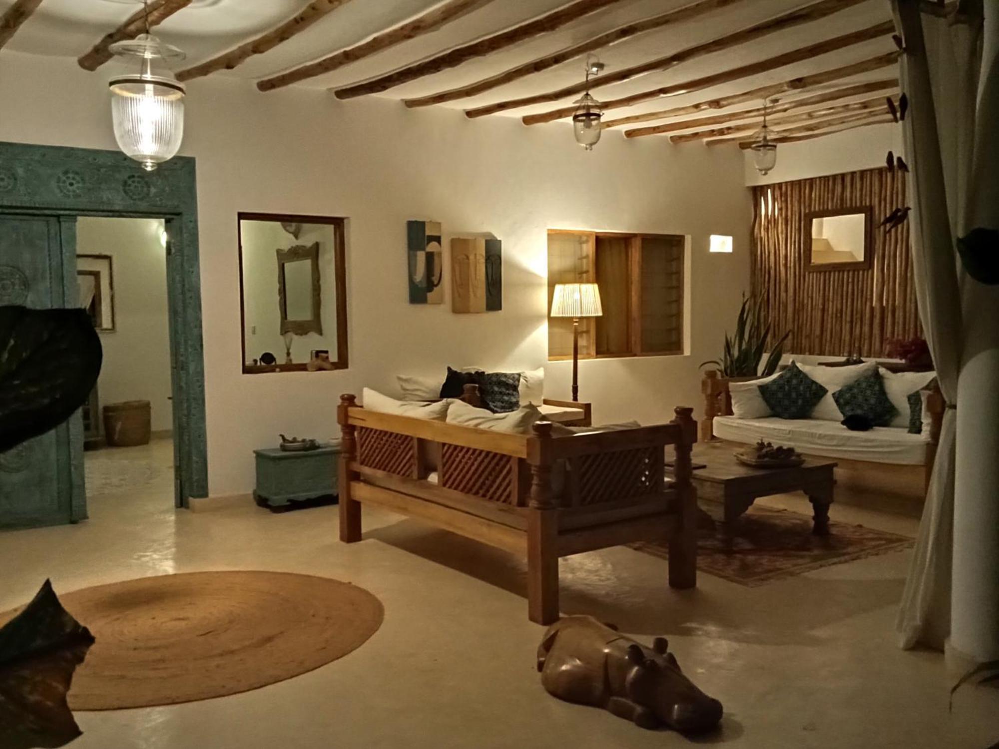 Shira House Bed & Breakfast Watamu Exterior photo